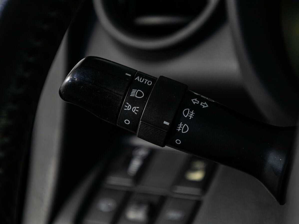 Купить Toyota RAV4 с пробегом. Фото: #15