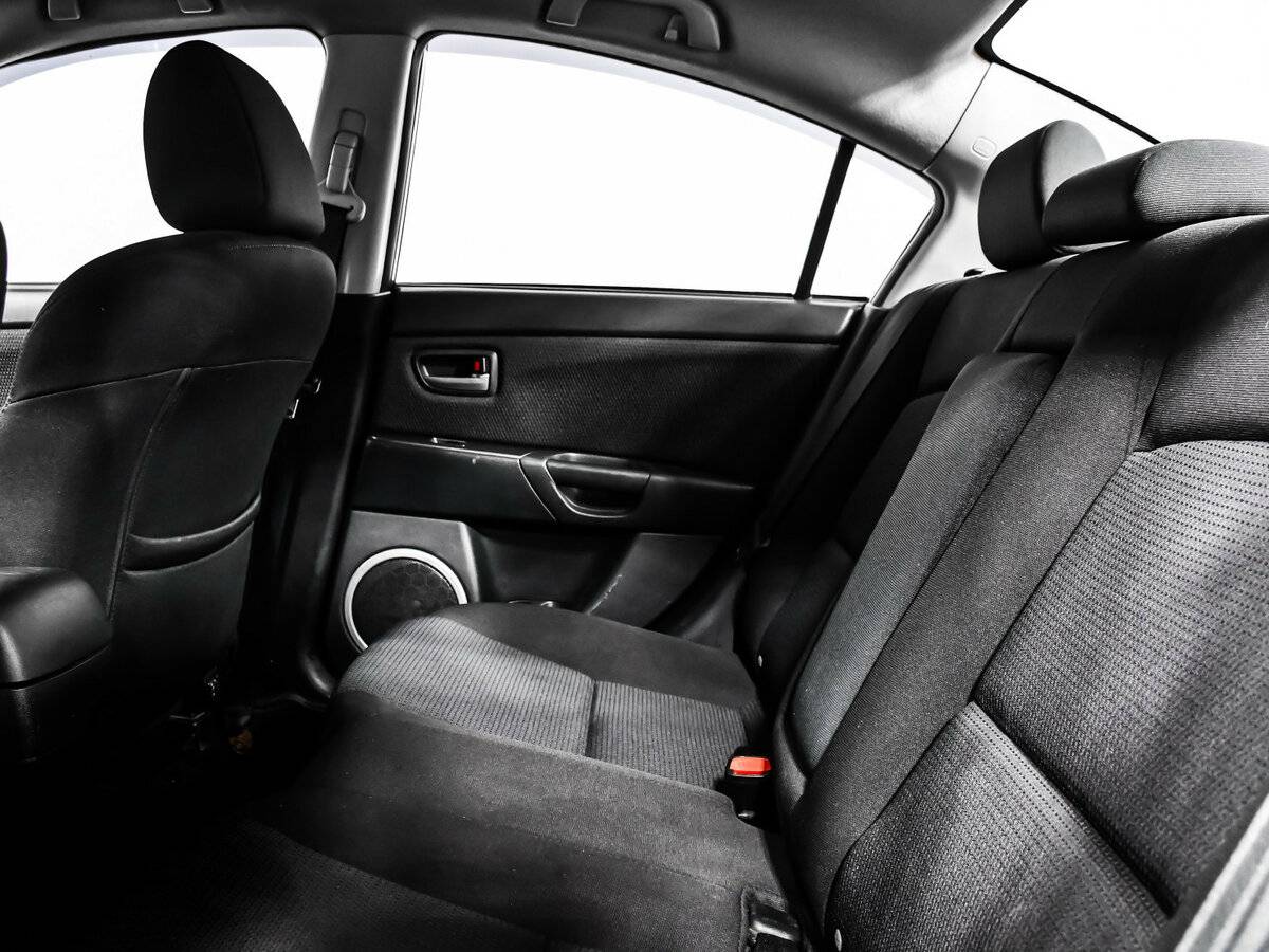 Купить Mazda 3 с пробегом. Фото: #9