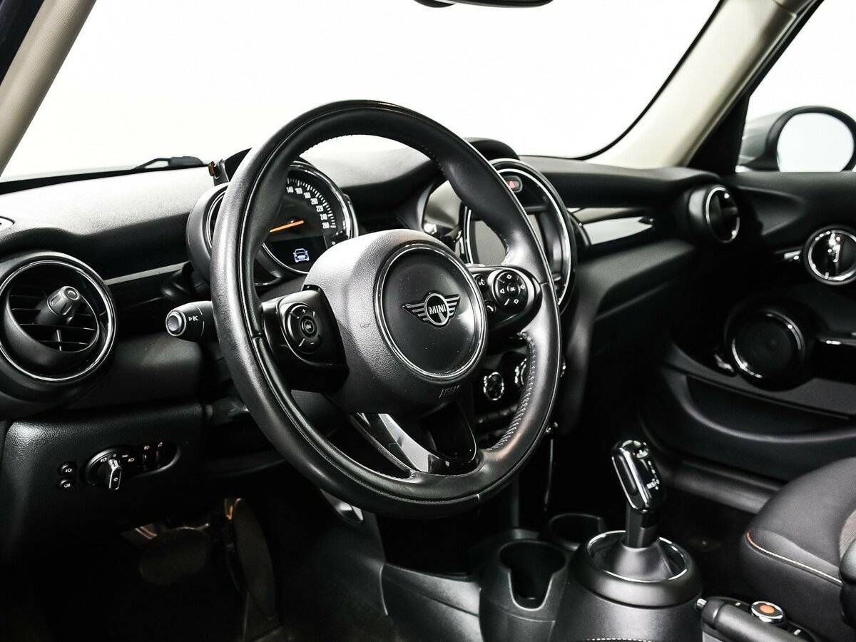 Купить Mini Hatch с пробегом. Фото: #12