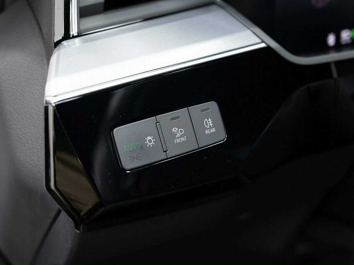 Купить Audi e-tron с пробегом. Фото: #21
