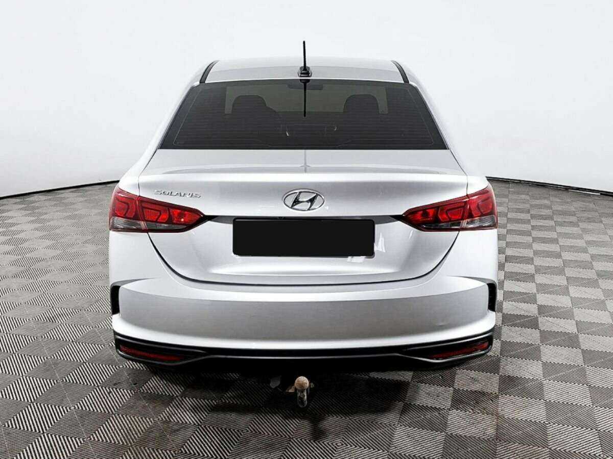 Купить Hyundai Solaris с пробегом. Фото: #4