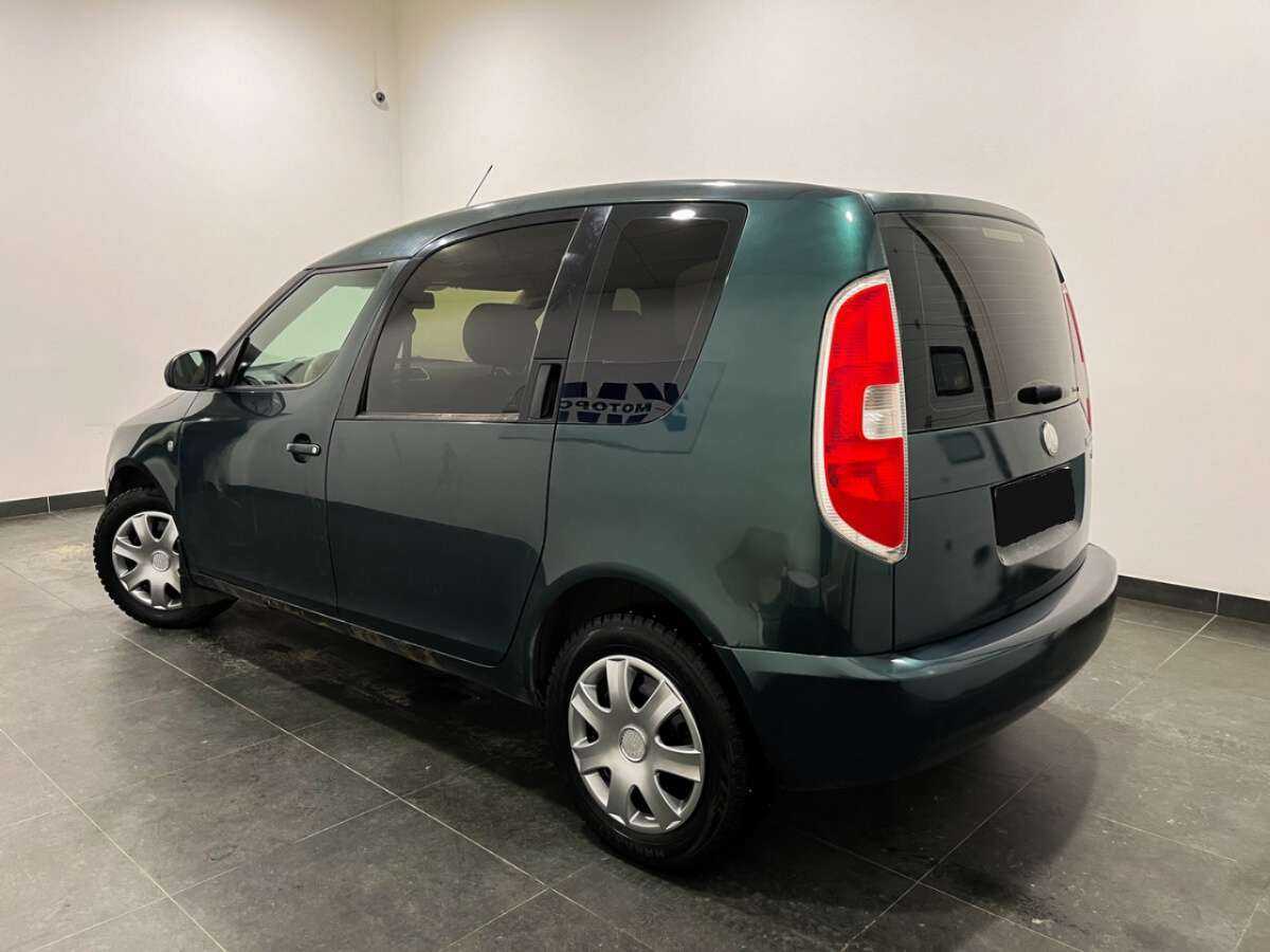 Купить Skoda Roomster с пробегом. Фото: #2