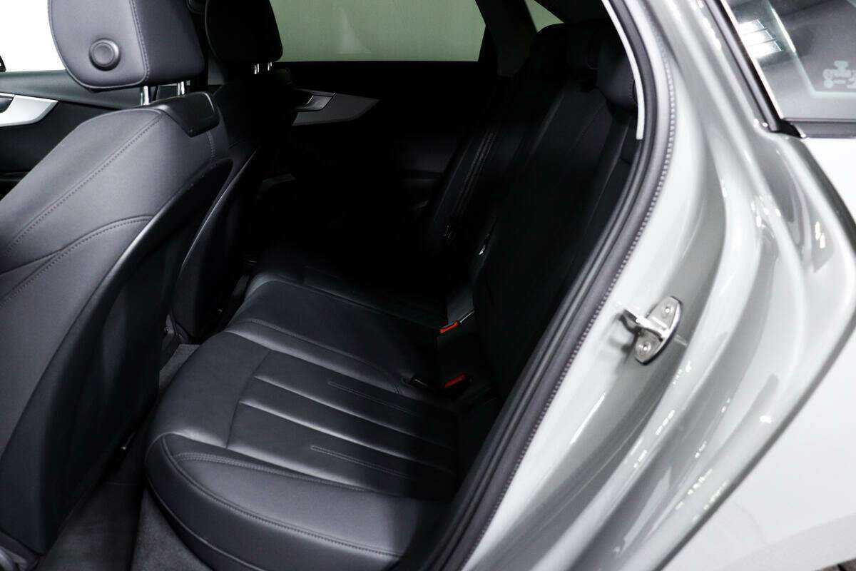 Купить Audi A4 с пробегом. Фото: #11