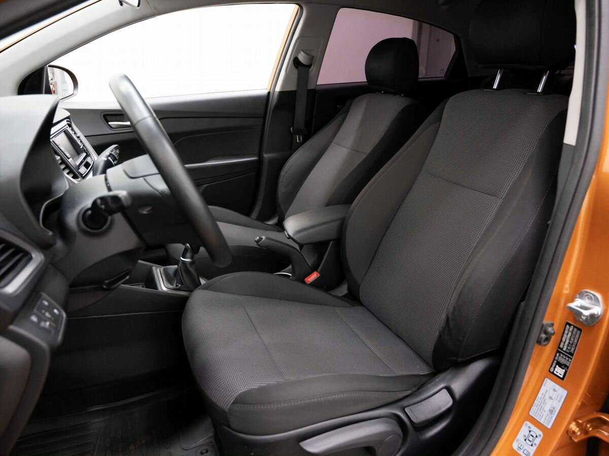 Купить Hyundai Solaris с пробегом. Фото: #7