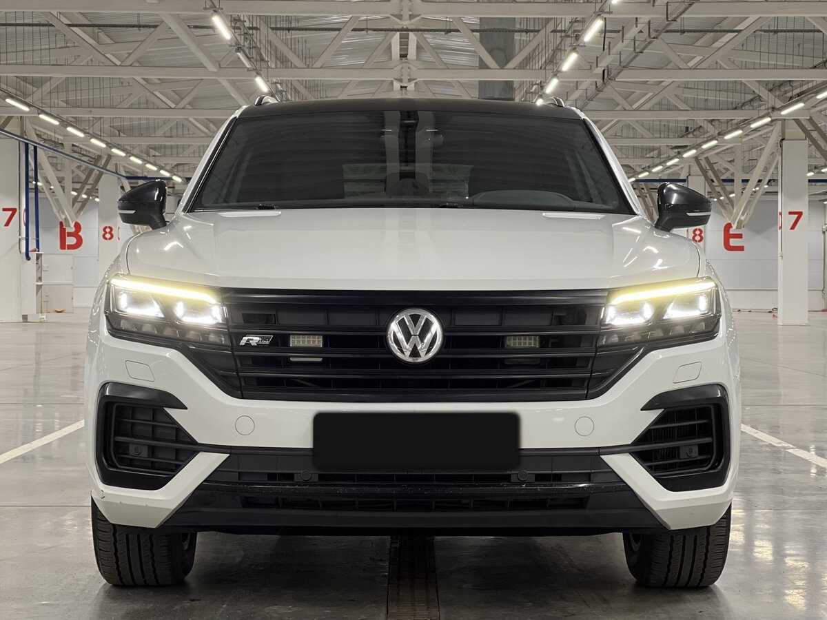 Купить Volkswagen Touareg с пробегом. Фото: #1