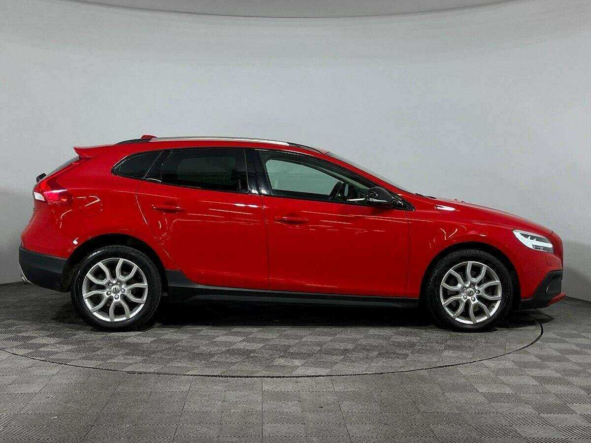 Купить Volvo V40 Cross Country с пробегом. Фото: #3