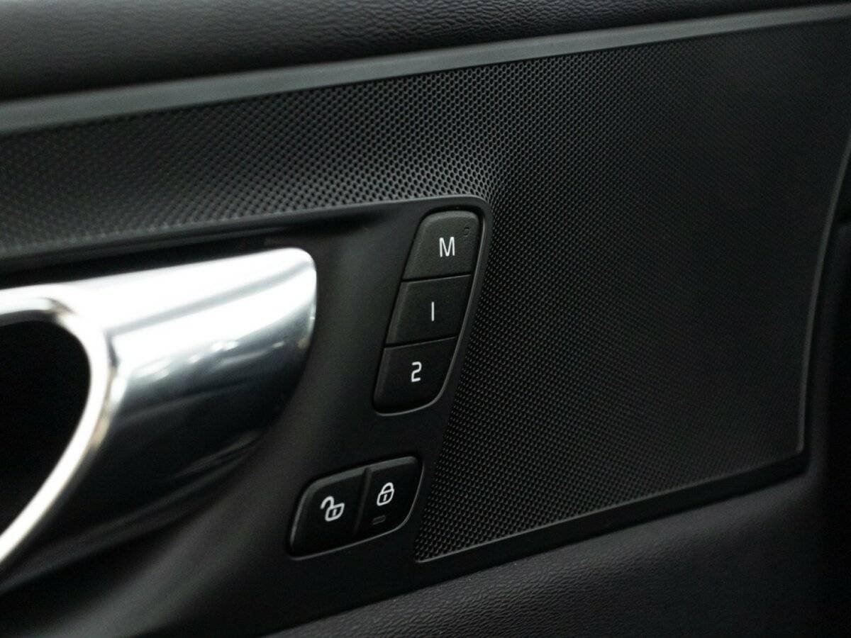 Купить Volvo XC60 с пробегом. Фото: #14