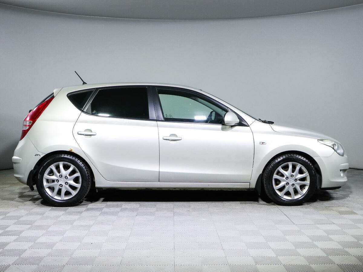 Купить Hyundai i30 с пробегом. Фото: #3