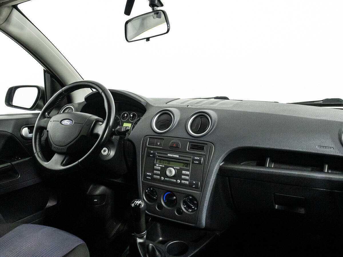 Купить Ford Fusion с пробегом. Фото: #8
