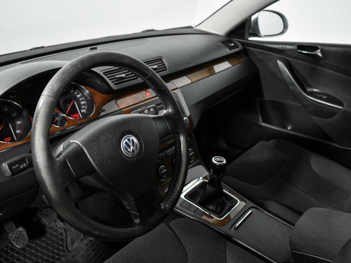Купить Volkswagen Passat с пробегом. Фото: #6