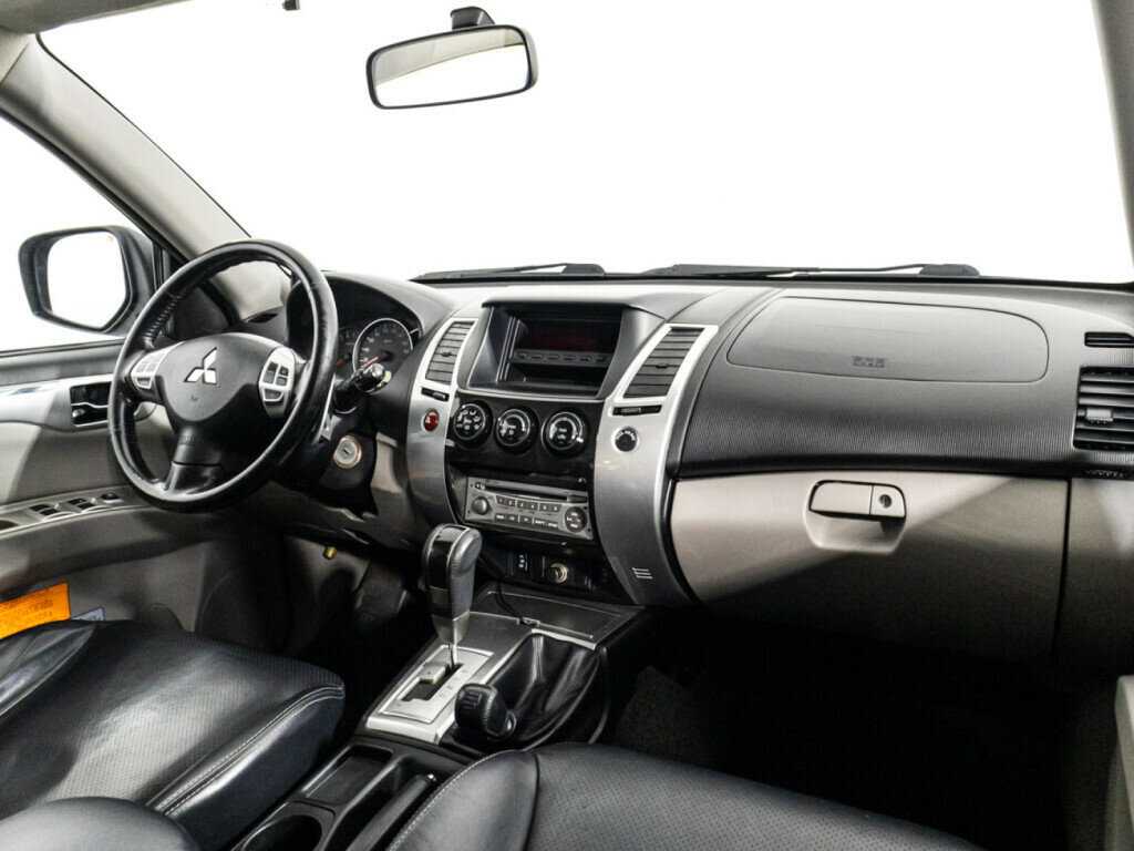 Купить Mitsubishi Pajero Sport с пробегом. Фото: #8