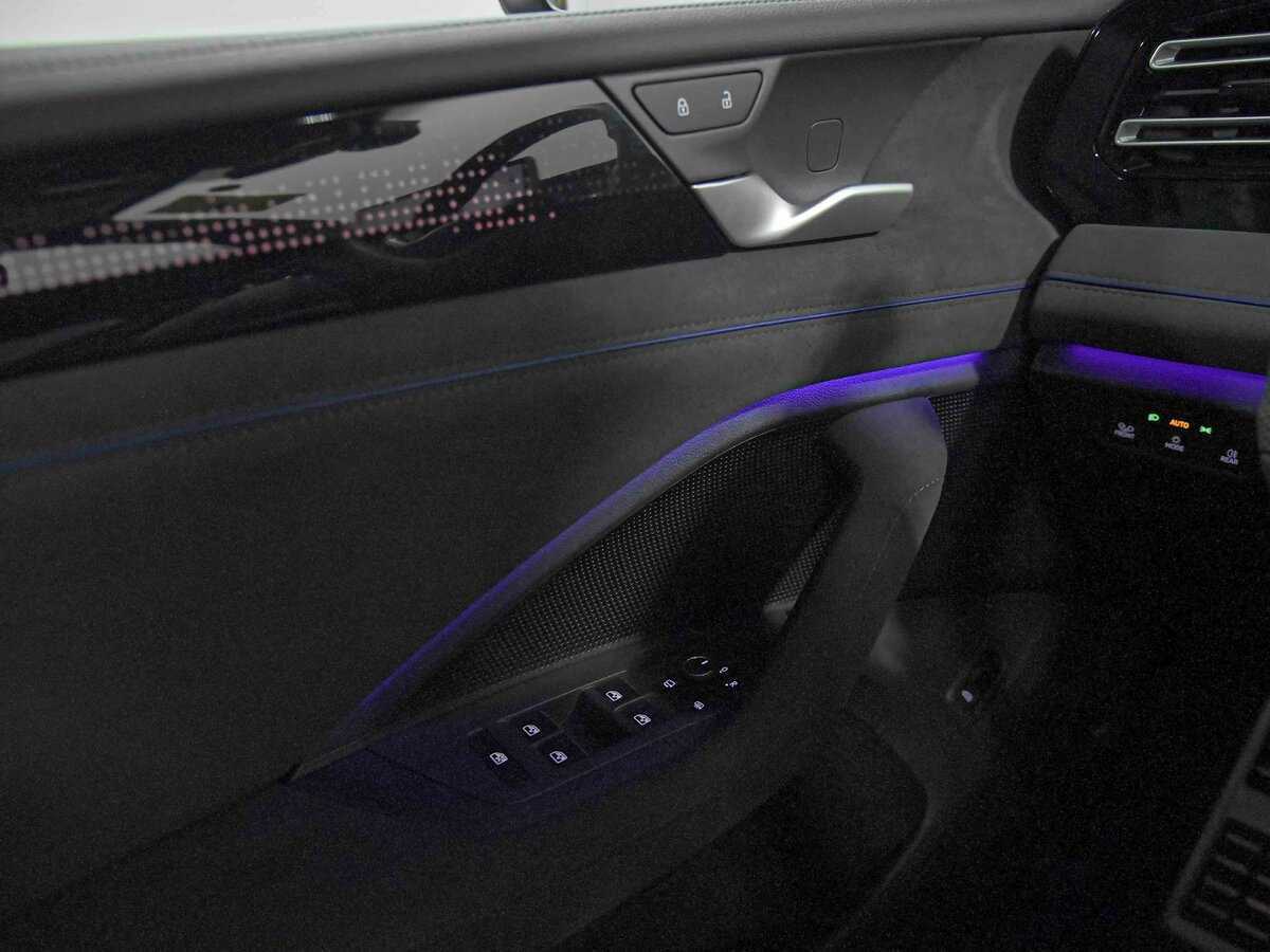 Купить Volkswagen Tiguan с пробегом. Фото: #14