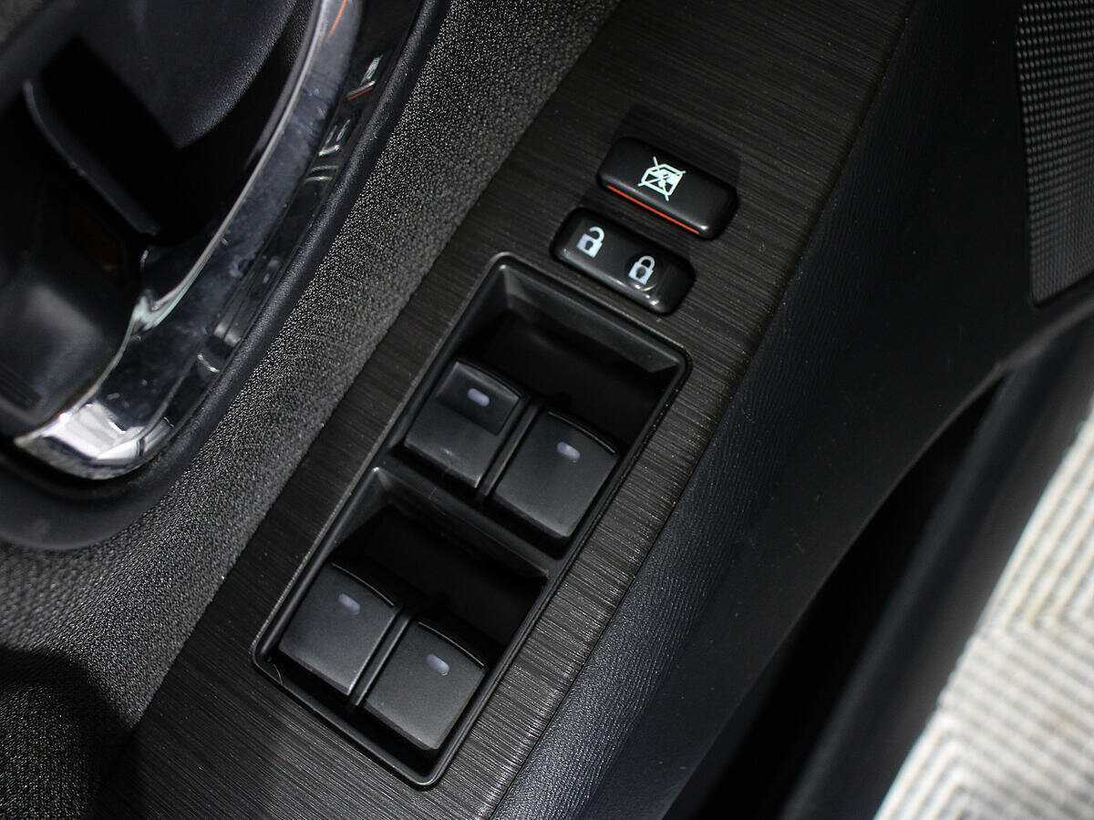 Купить Toyota Avensis с пробегом. Фото: #12