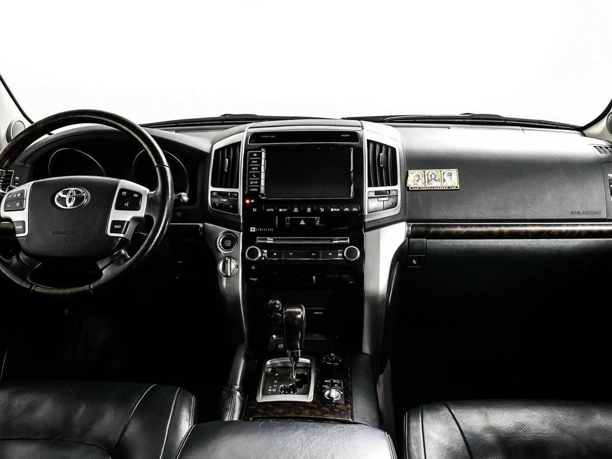 Купить Toyota Land Cruiser с пробегом. Фото: #10