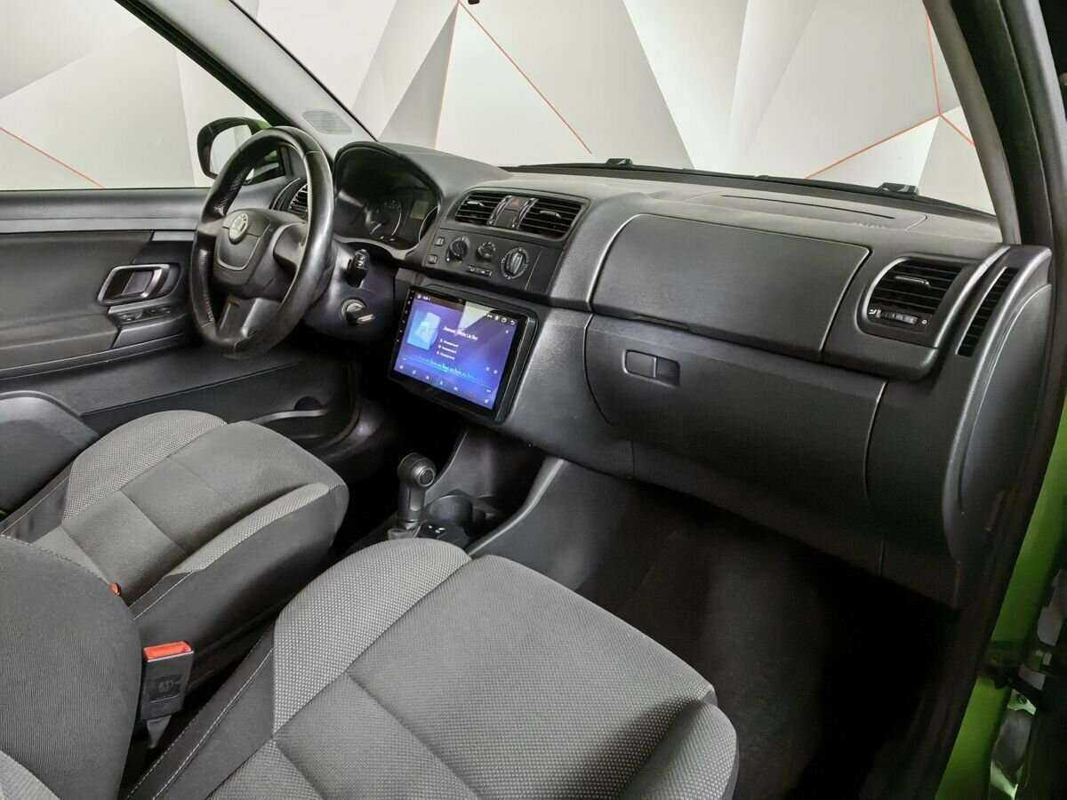 Купить Skoda Fabia с пробегом. Фото: #8