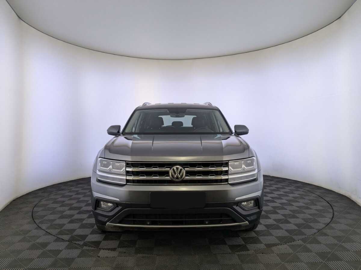 Купить Volkswagen Teramont с пробегом. Фото: #1