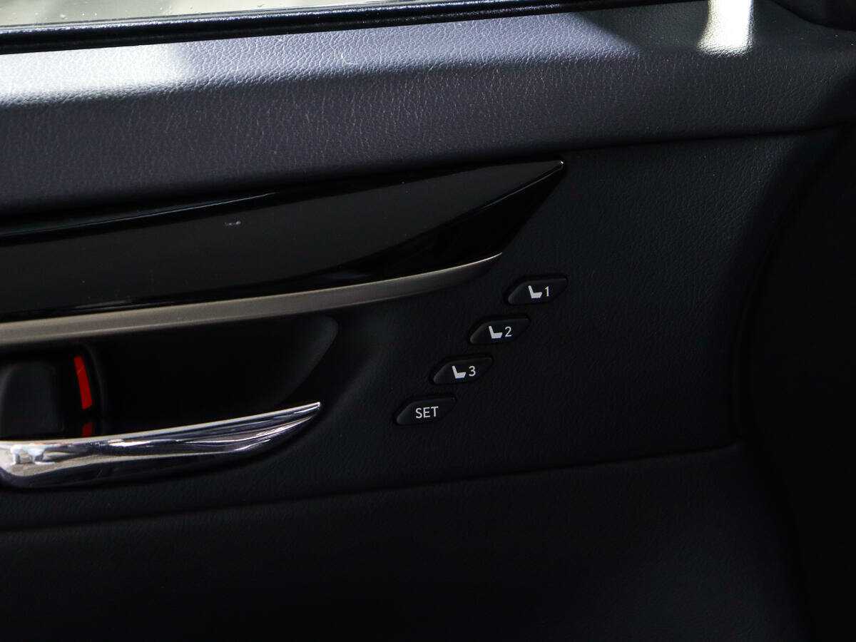 Купить Lexus ES с пробегом. Фото: #20