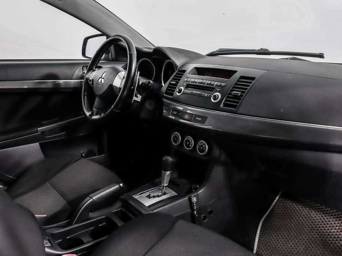Купить Mitsubishi Lancer с пробегом. Фото: #10