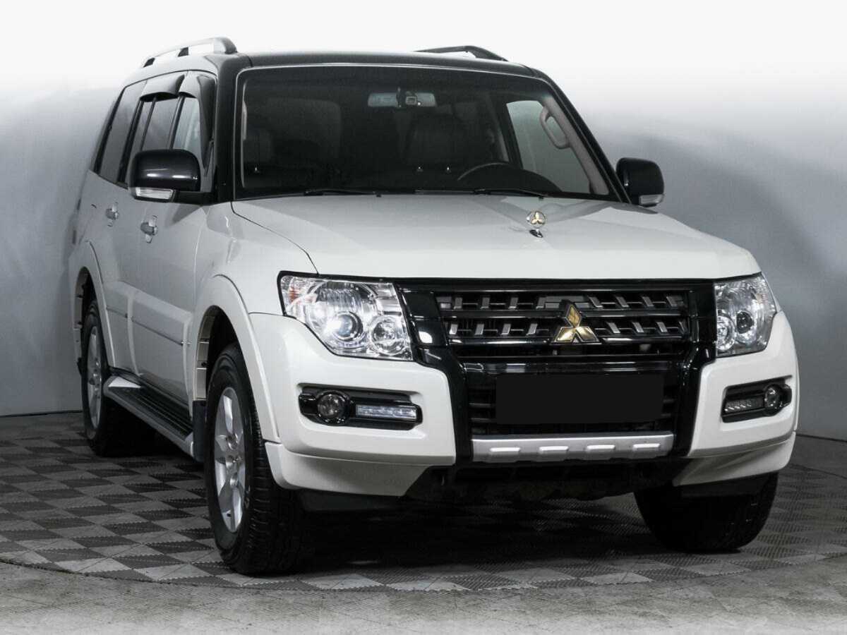 Купить Mitsubishi Pajero с пробегом. Фото: #2