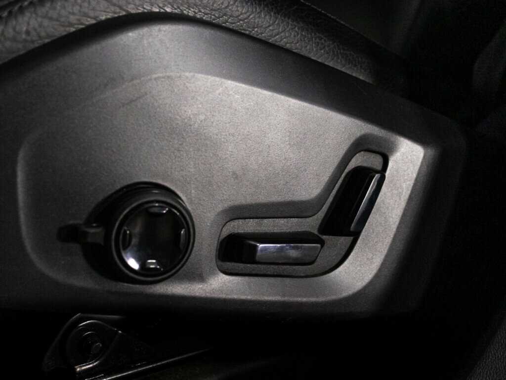 Купить Volvo XC60 с пробегом. Фото: #22