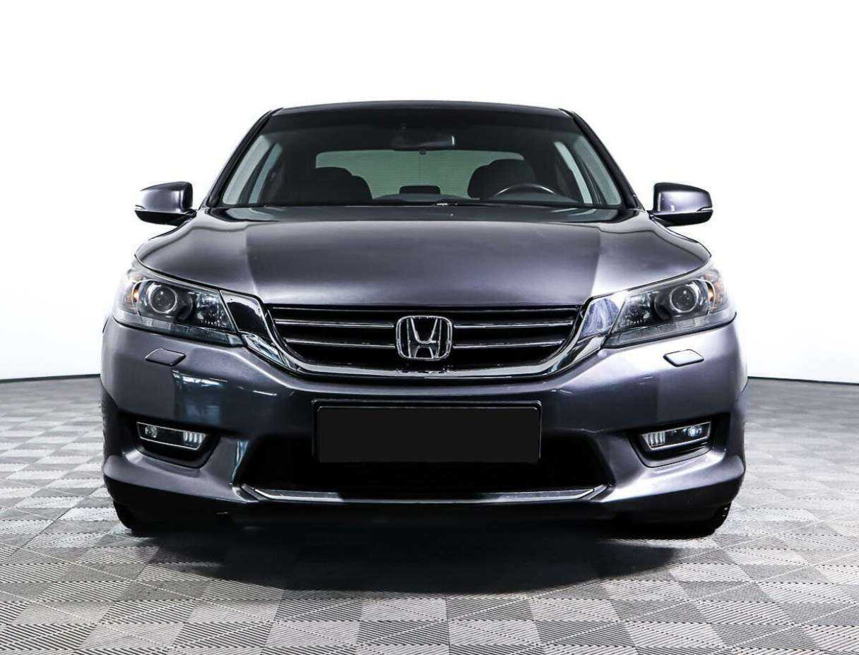 Купить Honda Accord с пробегом. Посмотреть фото