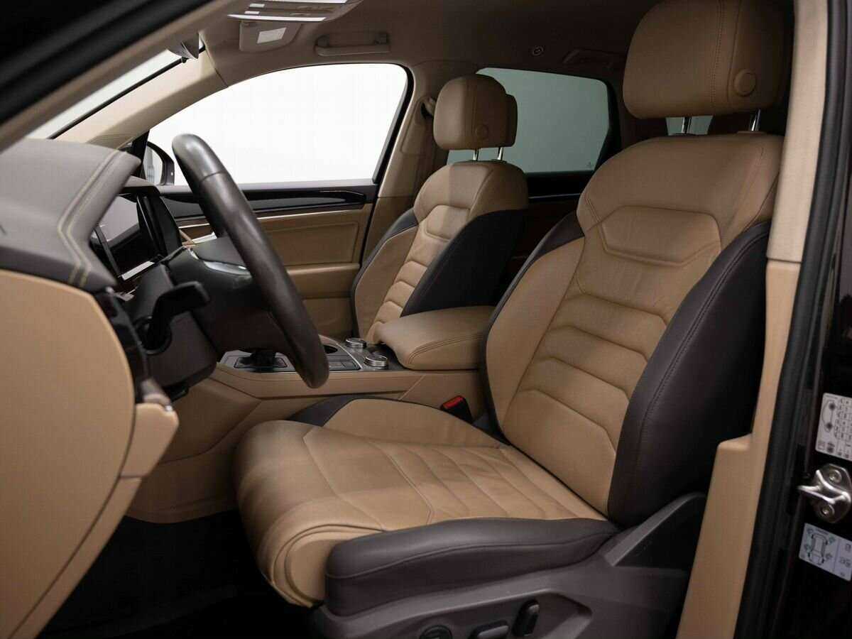 Купить Volkswagen Touareg с пробегом. Фото: #7