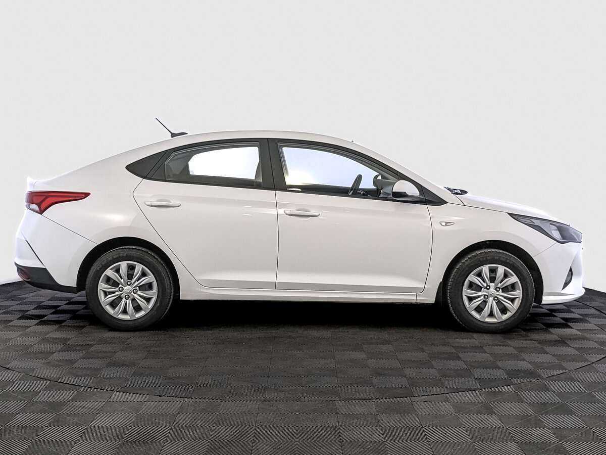 Купить Hyundai Solaris с пробегом. Фото: #3