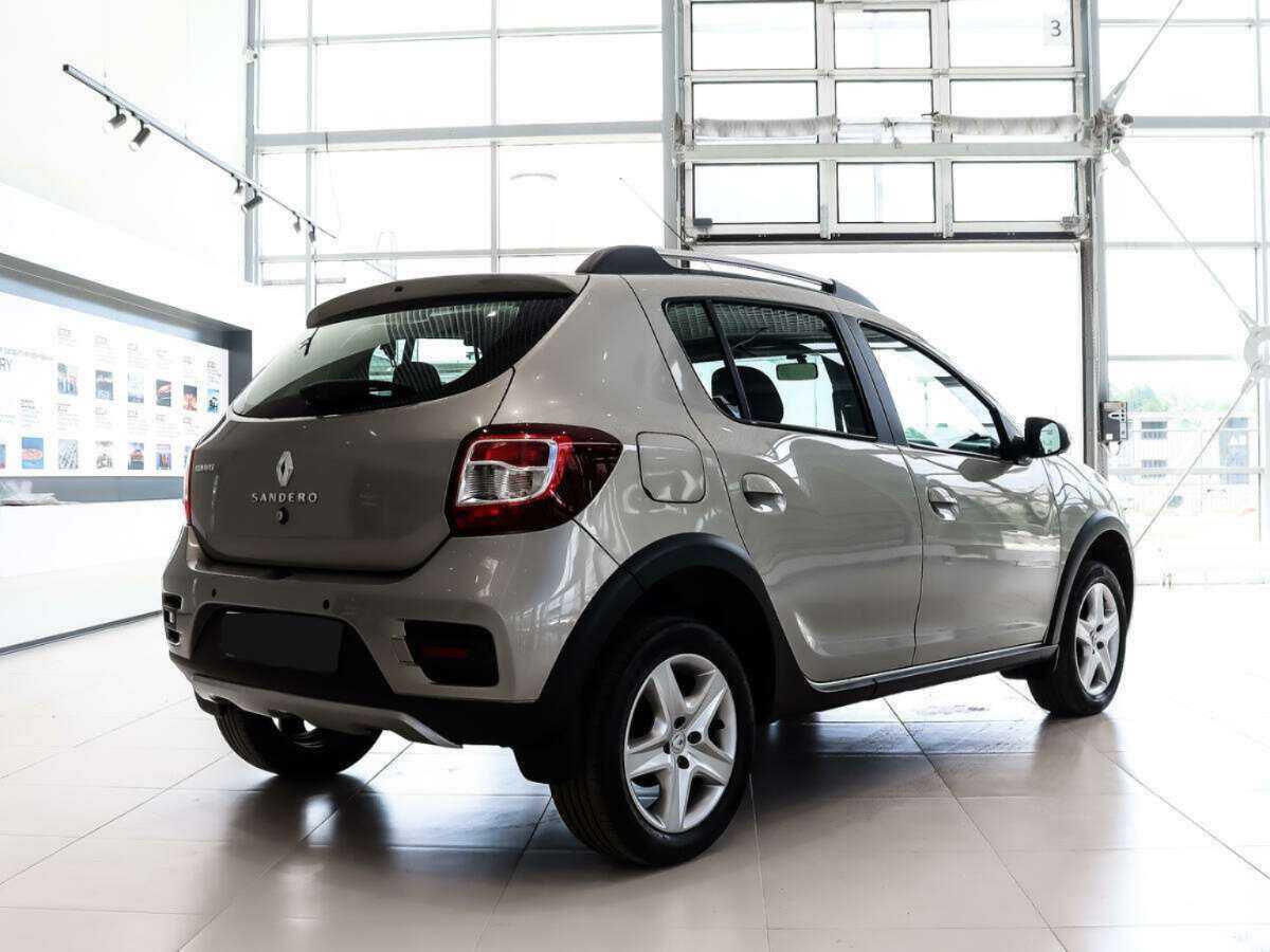 Купить Renault Sandero с пробегом. Фото: #4
