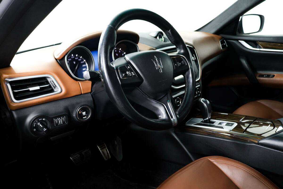 Купить Maserati Ghibli с пробегом. Фото: #12