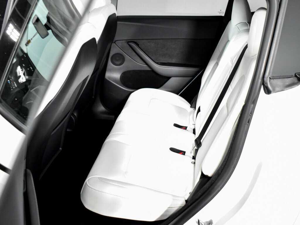 Купить Tesla Model Y с пробегом. Фото: #6