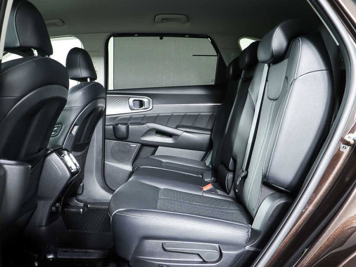 Купить Kia Sorento с пробегом. Фото: #9