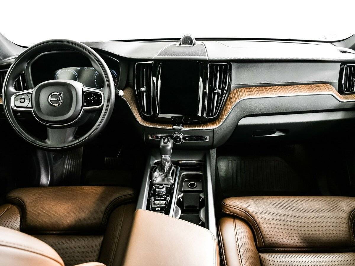 Купить Volvo XC60 с пробегом. Фото: #10