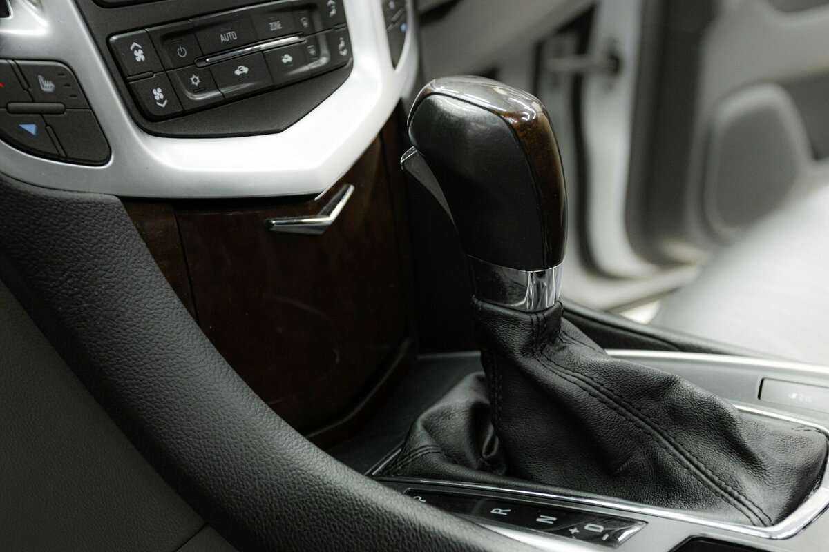 Купить Cadillac SRX с пробегом. Фото: #14