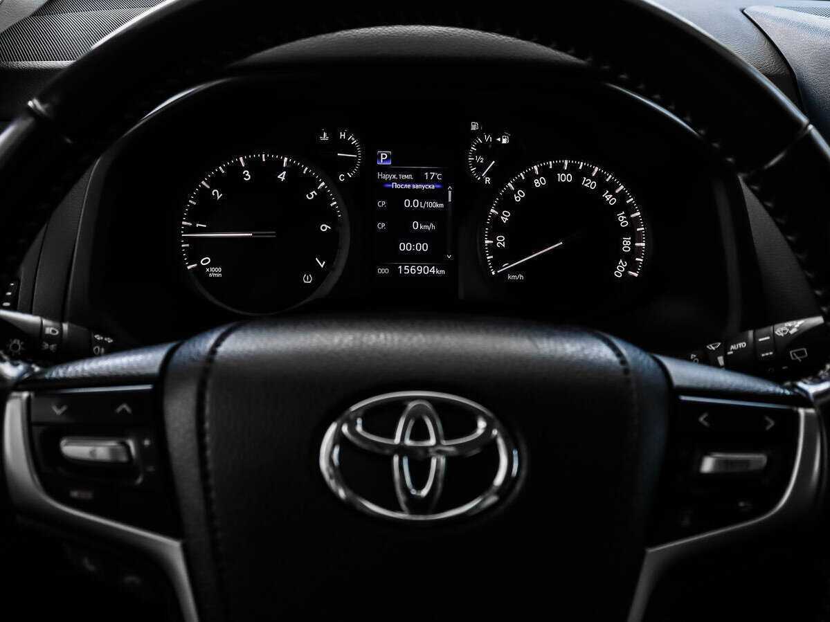 Купить Toyota Land Cruiser Prado с пробегом. Фото: #15