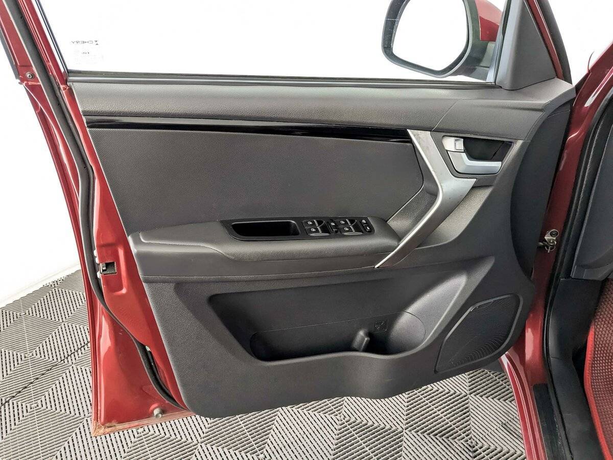 Купить Chery Tiggo 3 с пробегом. Фото: #18