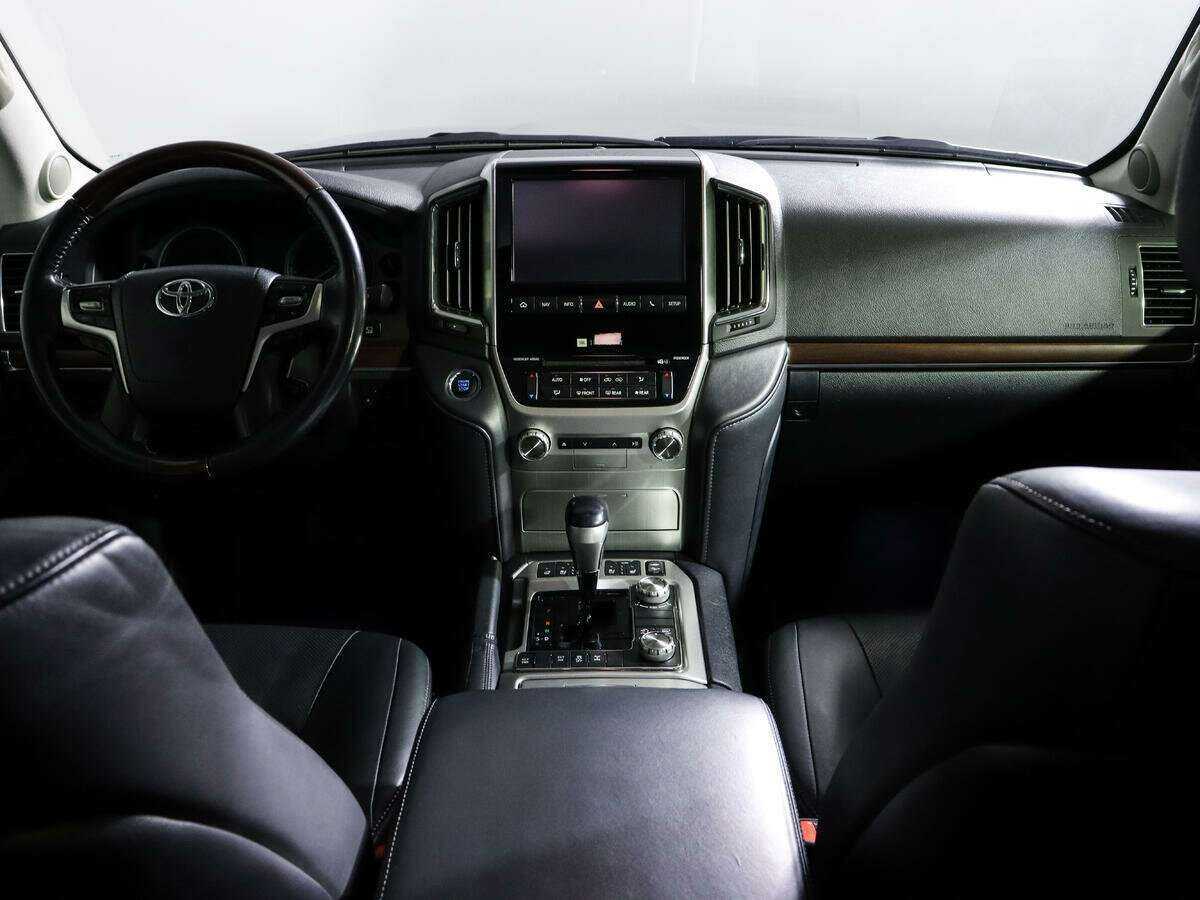 Купить Toyota Land Cruiser с пробегом. Фото: #8