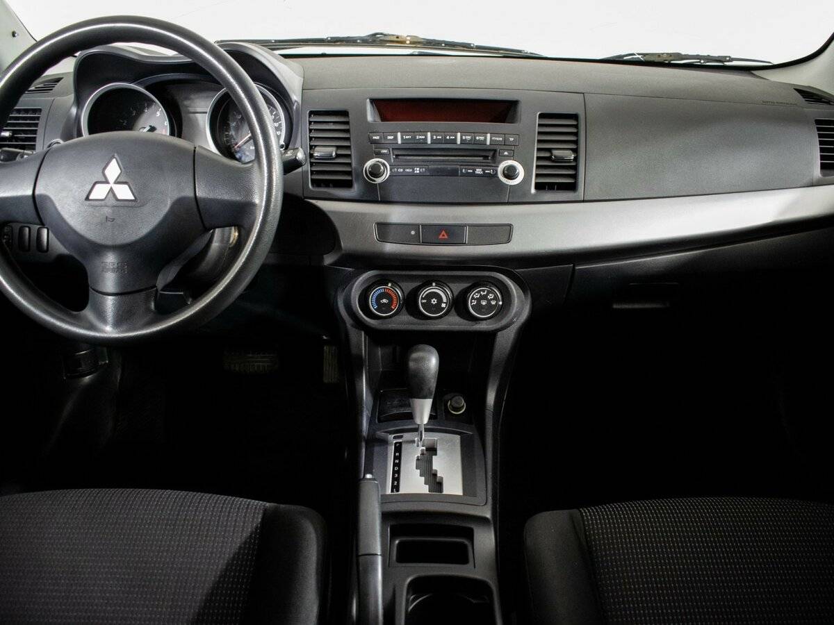 Купить Mitsubishi Lancer с пробегом. Фото: #7