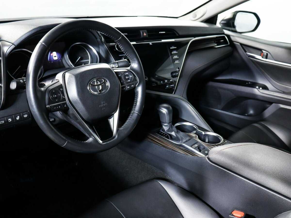 Купить Toyota Camry с пробегом. Фото: #10