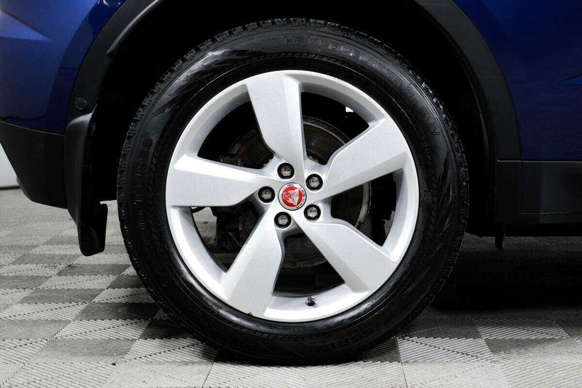 Купить Jaguar E-Pace с пробегом. Фото: #13