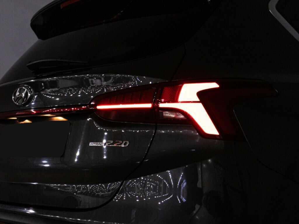 Купить Hyundai Santa Fe с пробегом. Фото: #24
