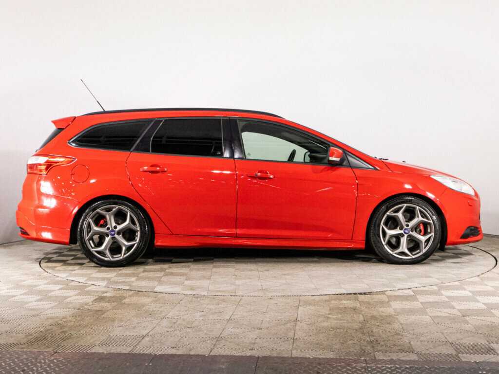 Купить Ford Focus ST с пробегом. Фото: #3