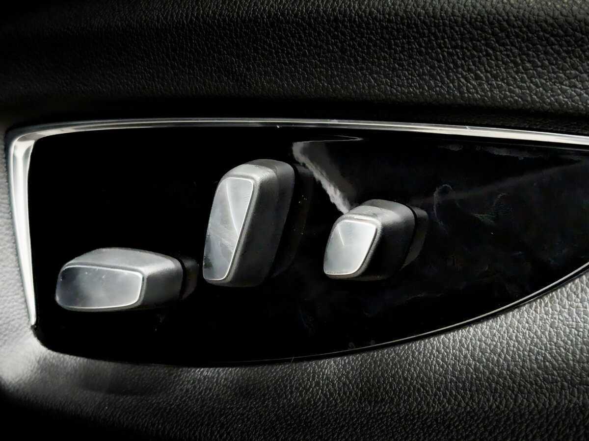 Купить Cadillac Escalade с пробегом. Фото: #17