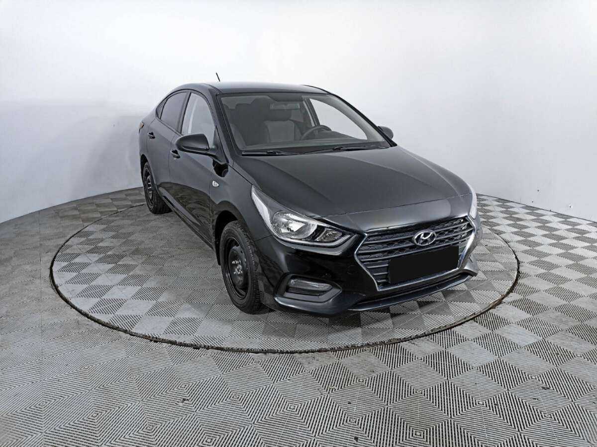 Купить Hyundai Solaris с пробегом. Фото: #2