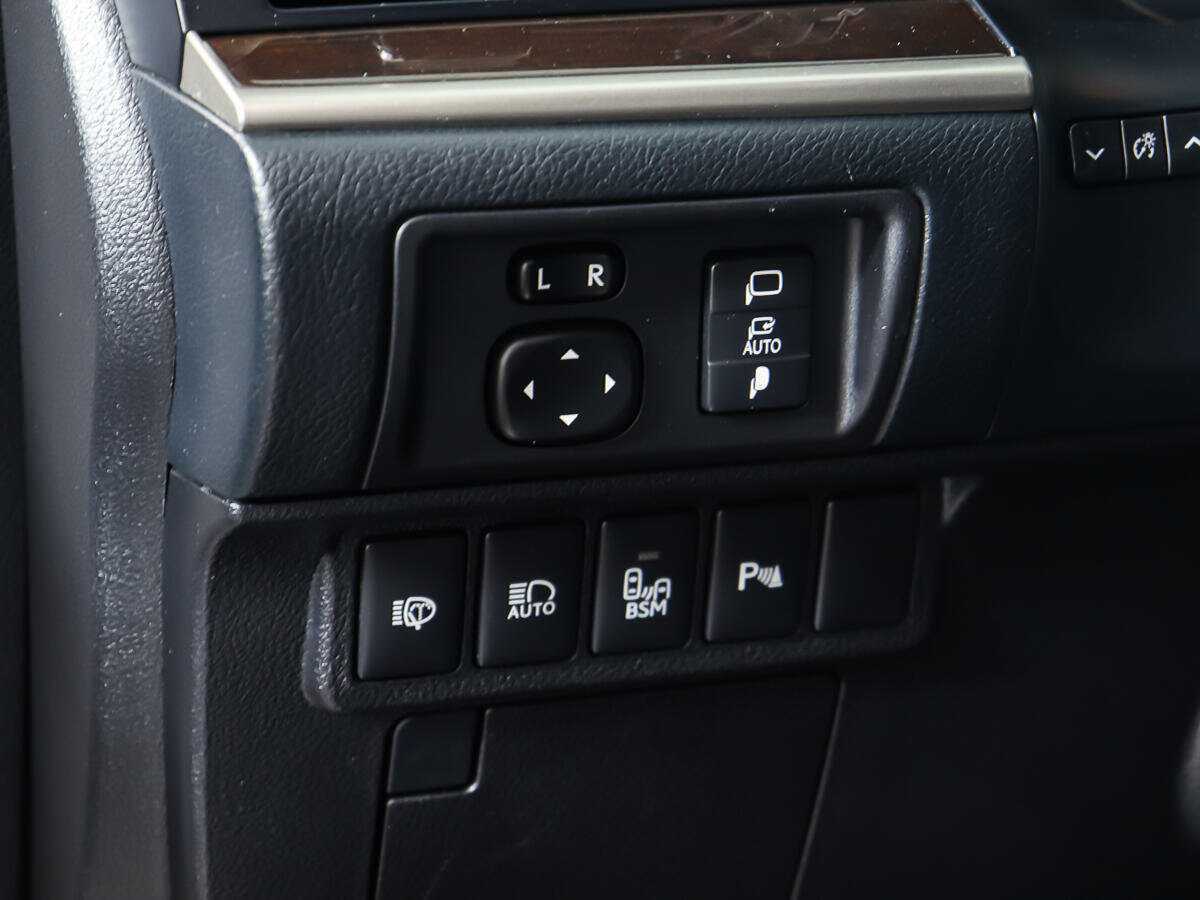Купить Lexus ES с пробегом. Фото: #20