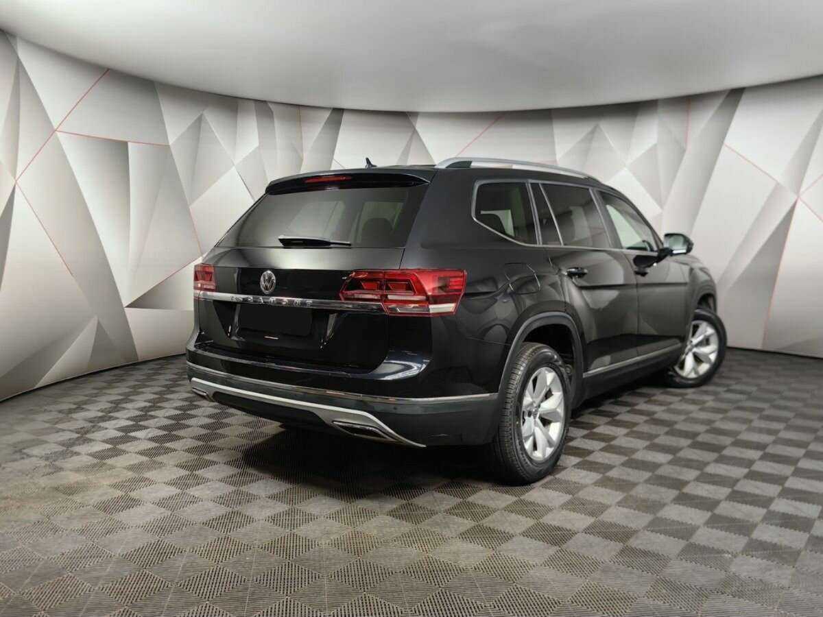 Купить Volkswagen Teramont с пробегом. Фото: #1