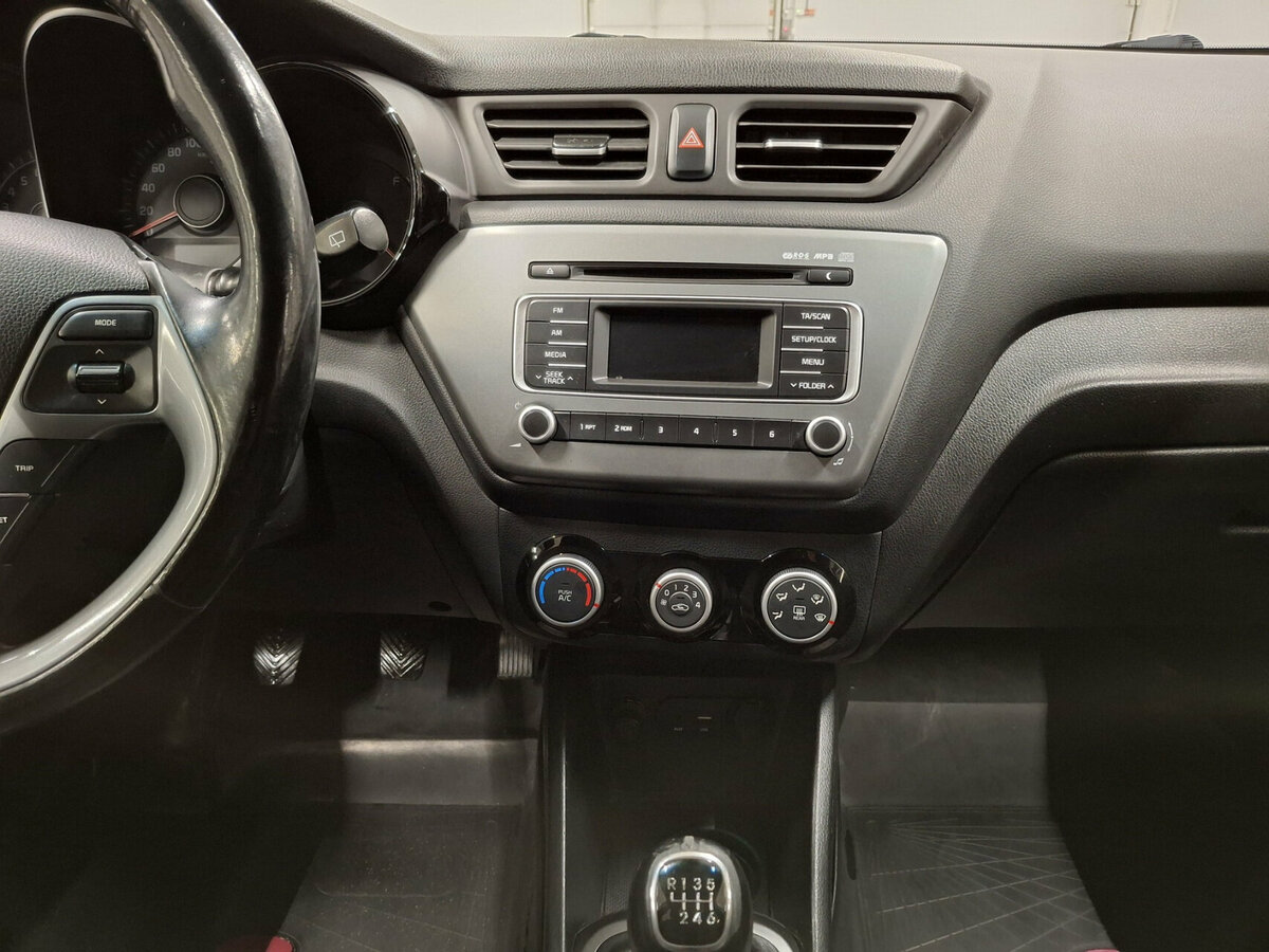 Купить Kia Rio с пробегом. Фото: #14