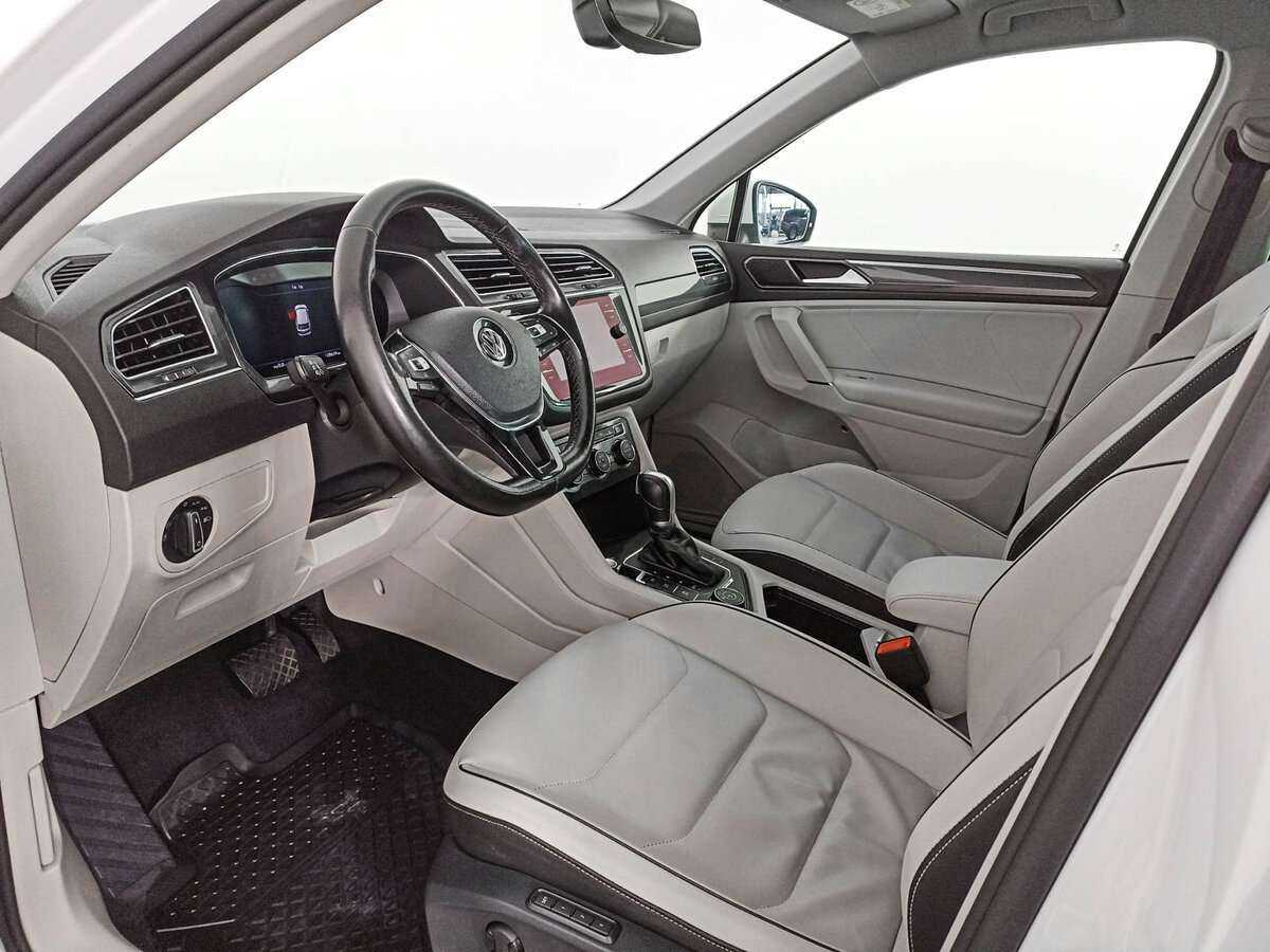 Купить Volkswagen Tiguan с пробегом. Фото: #12