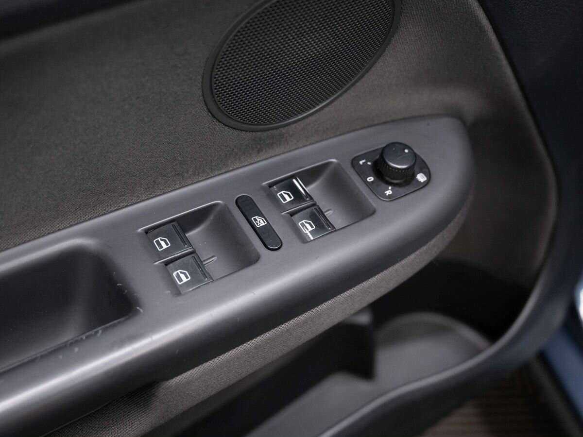 Купить Volkswagen Golf Plus с пробегом. Фото: #15