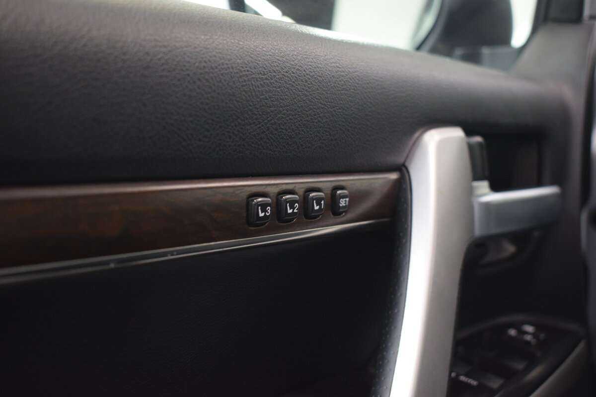 Купить Toyota Land Cruiser с пробегом. Фото: #14