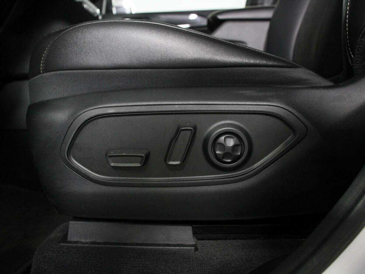 Купить Jeep Grand Cherokee с пробегом. Фото: #18